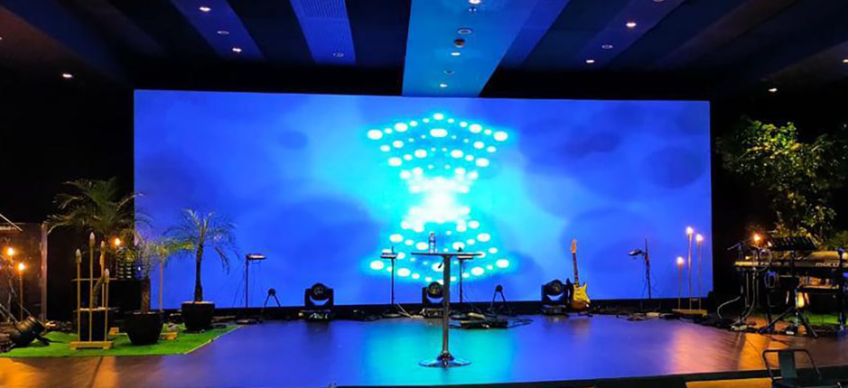 Videotron P4 Indoor Gereja Surabaya